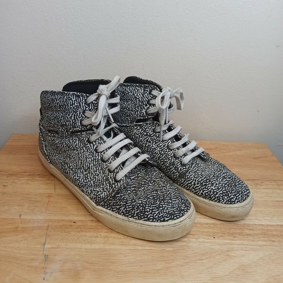 VANS Other - Vans High Top Sneakers Men Size 10.5 Zebra White Black Lace up VN-OKX08KA